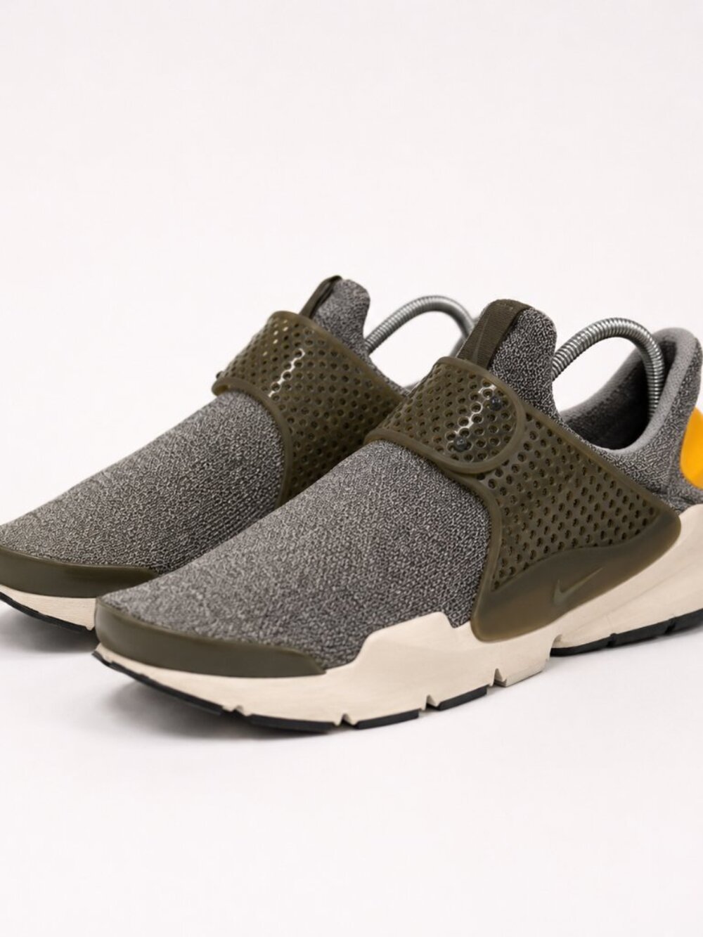 Nike Sock Dart SE Gold Leaf Dark Loden Slip On Sneakers women's size 8 EU 39